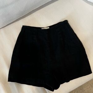 DISSH Jessie black Linen short